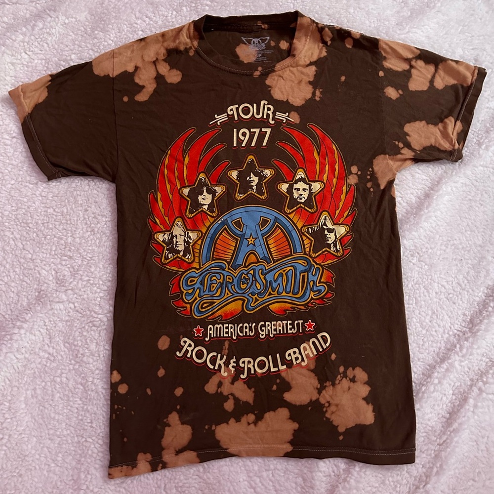 Areosmith Graphic Tee